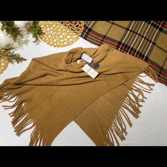 SNOW DRIFT PONCHO!! 🍂🍁🧥 QUAGGA GREEN LABEL ! - Picture 5 of 7